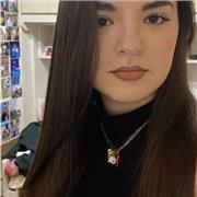 Ciao, sono Matilde, una ragazza di 19 anni molto tranquilla, vivace e socievole. Mi piace rendermi utile e aiutare gli altri quand